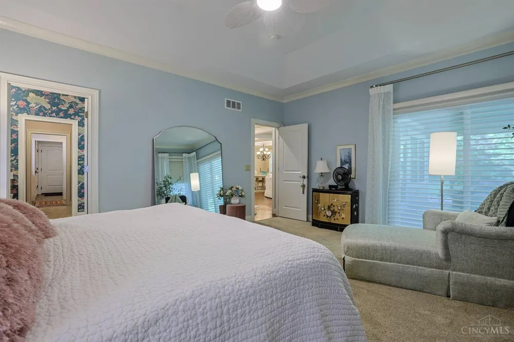 9808 Orchard Trail Montgomery, OH 45242