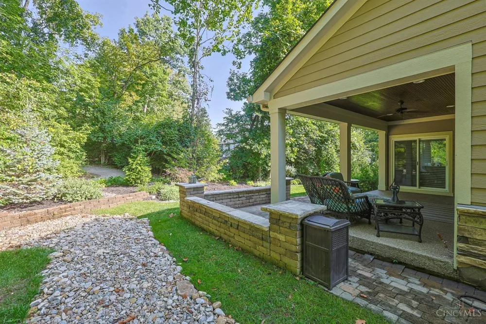 9808 Orchard Trail Montgomery, OH 45242