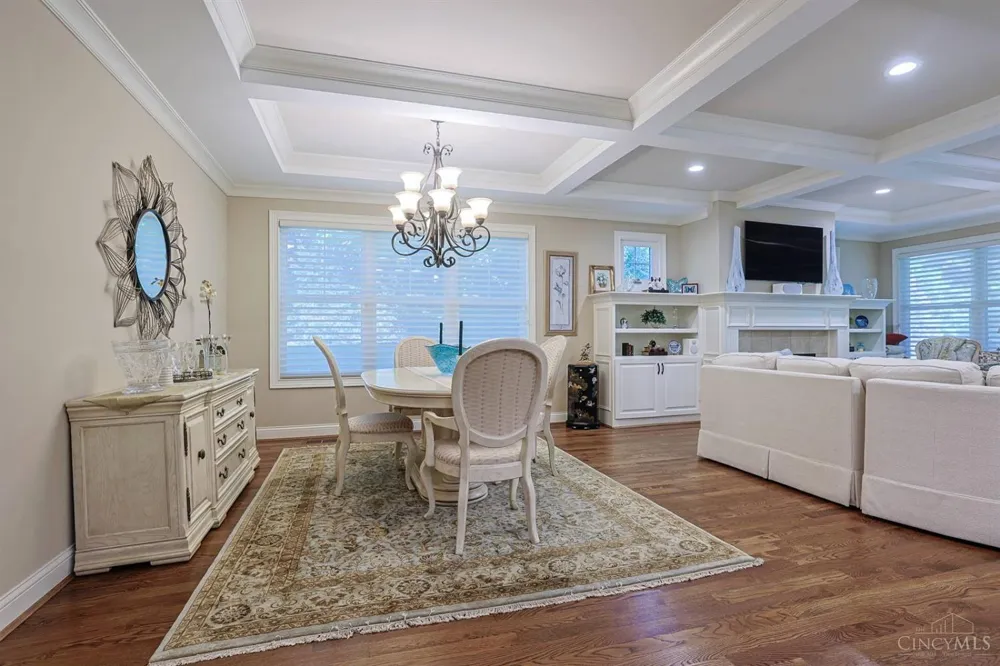 9808 Orchard Trail Montgomery, OH 45242