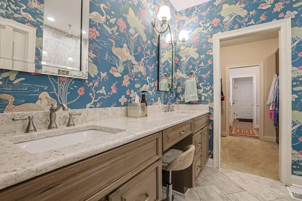 9808 Orchard Trail Montgomery, OH 45242