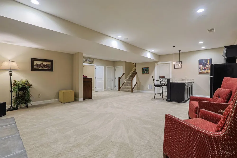 9808 Orchard Trail Montgomery, OH 45242