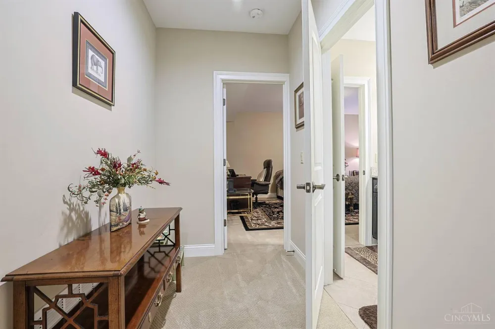 9808 Orchard Trail Montgomery, OH 45242