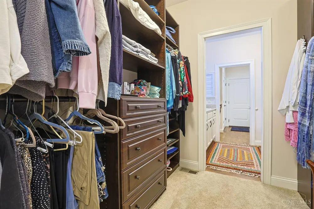 9808 Orchard Trail Montgomery, OH 45242