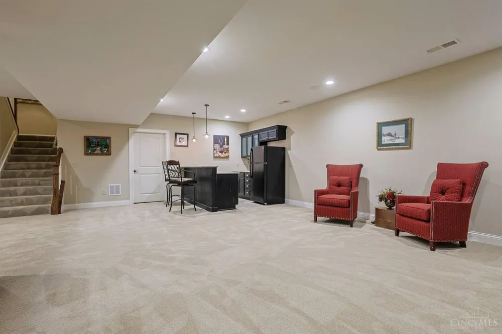 9808 Orchard Trail Montgomery, OH 45242