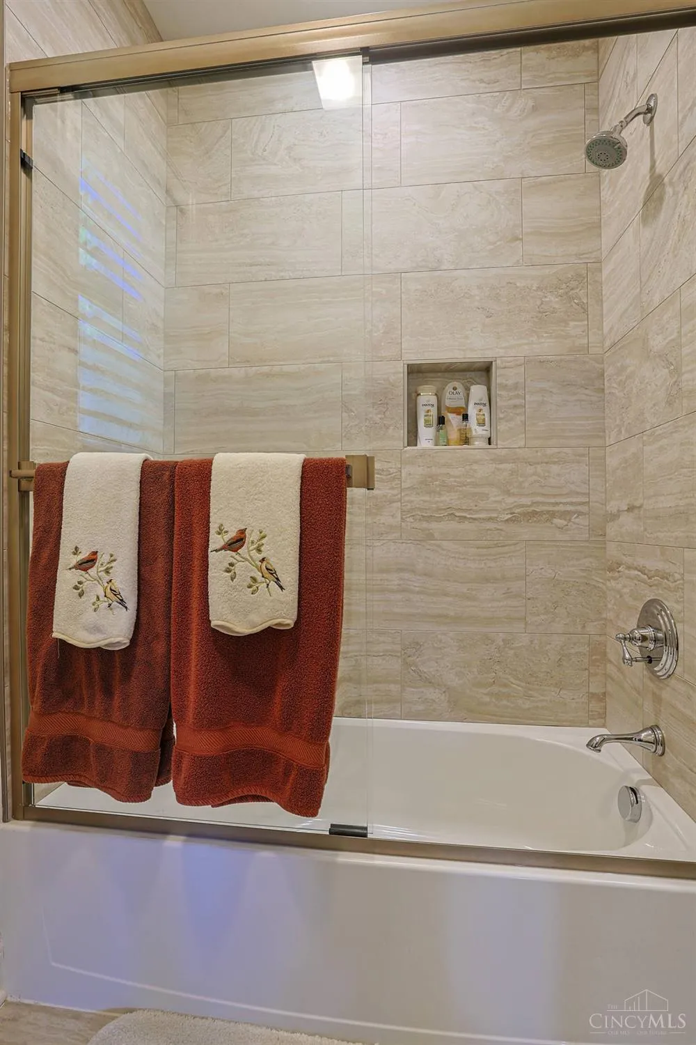 9808 Orchard Trail Montgomery, OH 45242