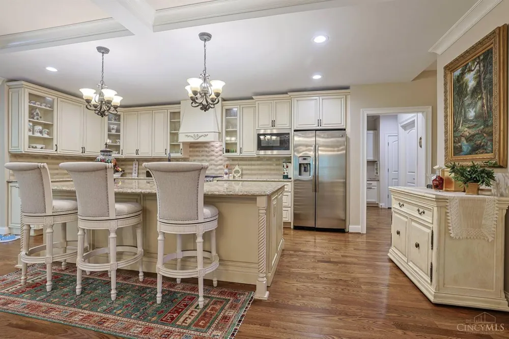 9808 Orchard Trail Montgomery, OH 45242