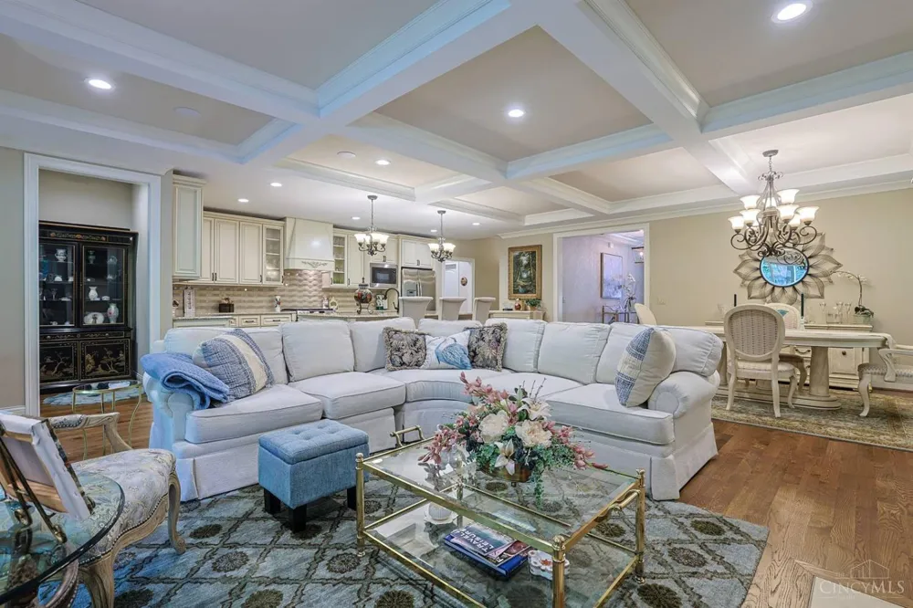 9808 Orchard Trail Montgomery, OH 45242