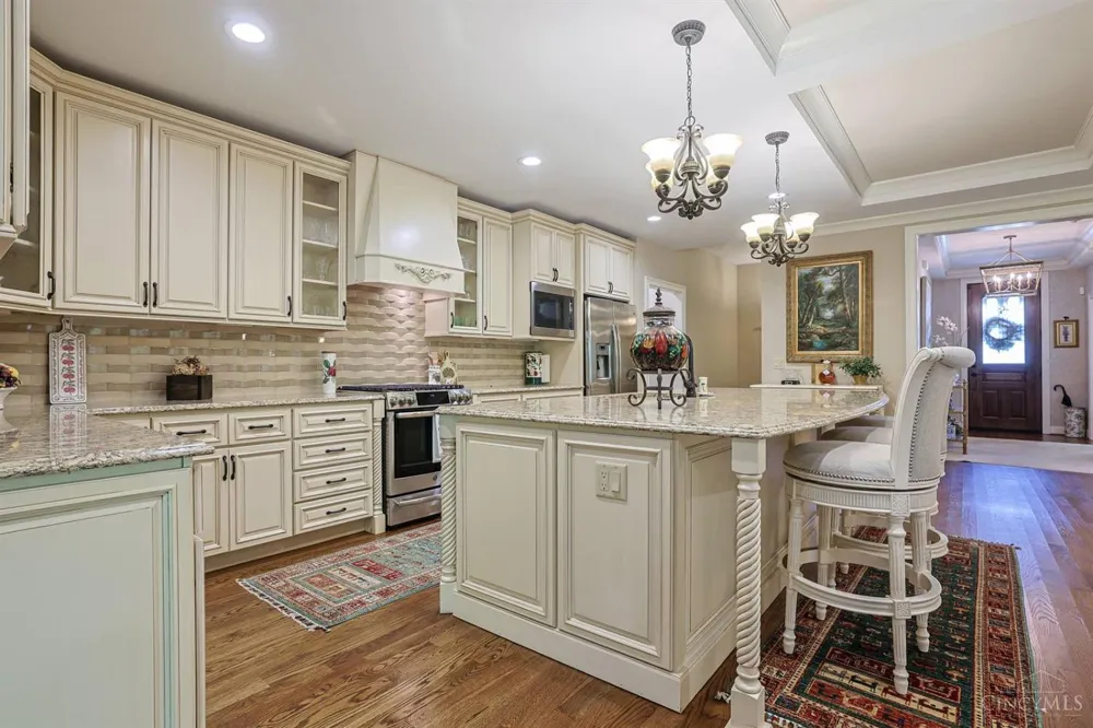 9808 Orchard Trail Montgomery, OH 45242