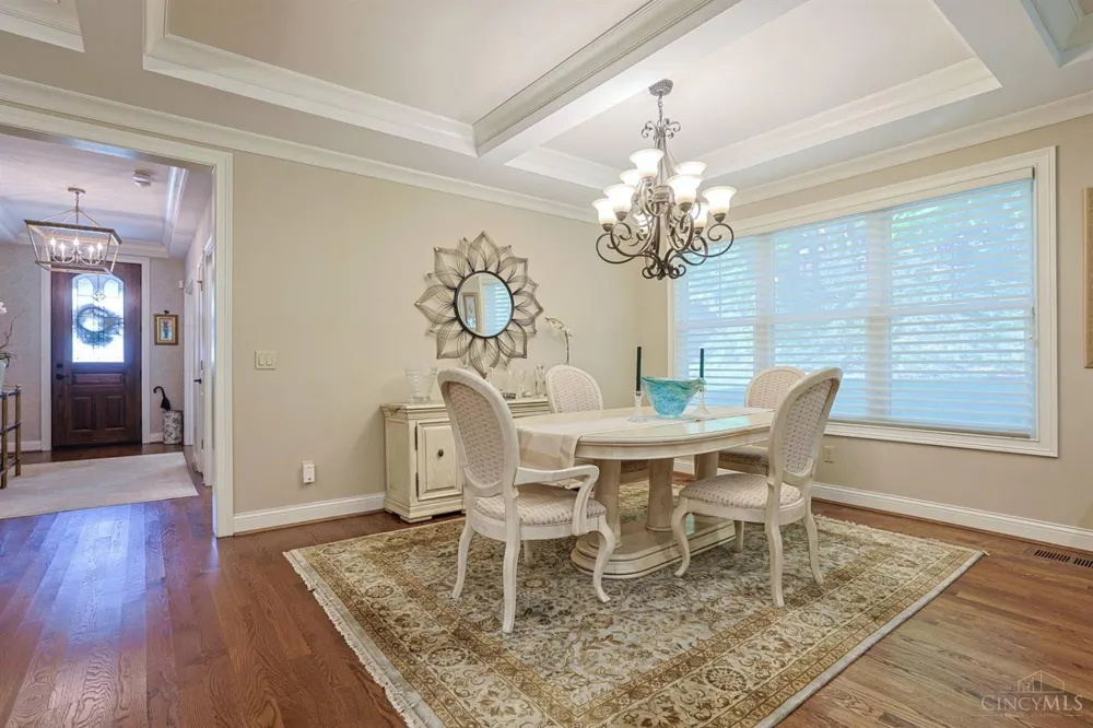 9808 Orchard Trail Montgomery, OH 45242