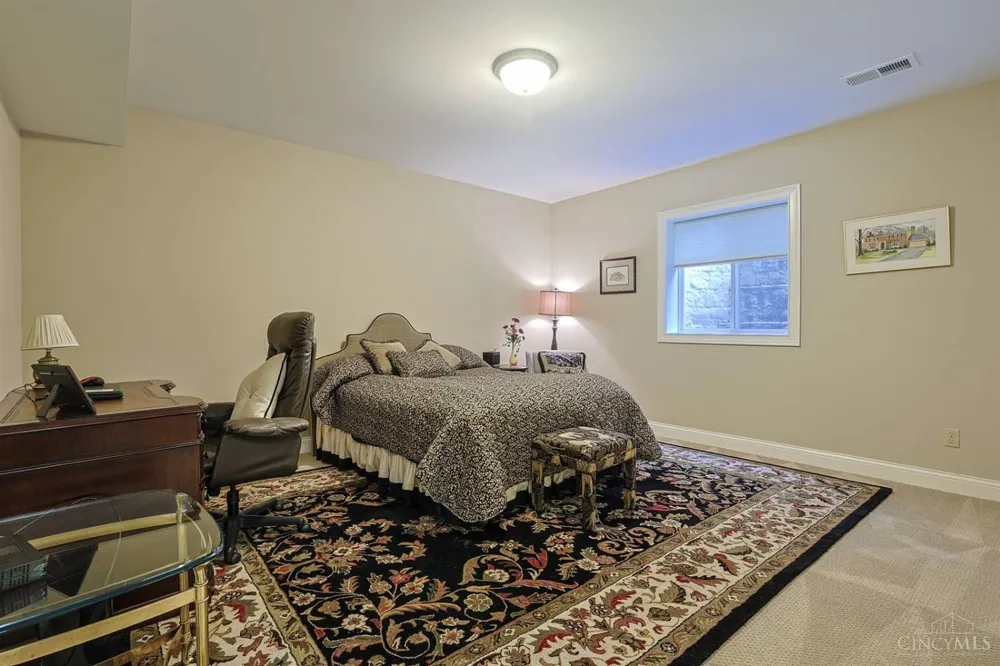 9808 Orchard Trail Montgomery, OH 45242