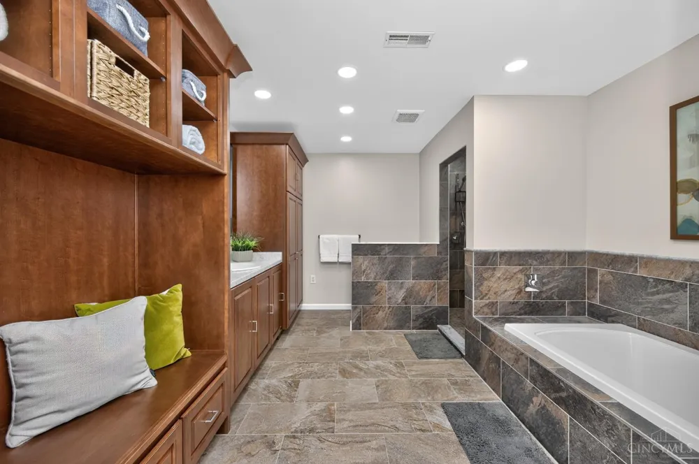 9617 Stonemasters Drive Symmes, OH 45140