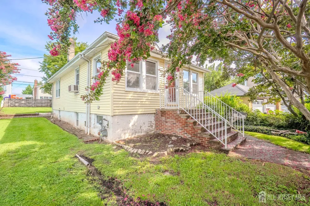 88 Coley Street Woodbridge Proper, NJ 07095