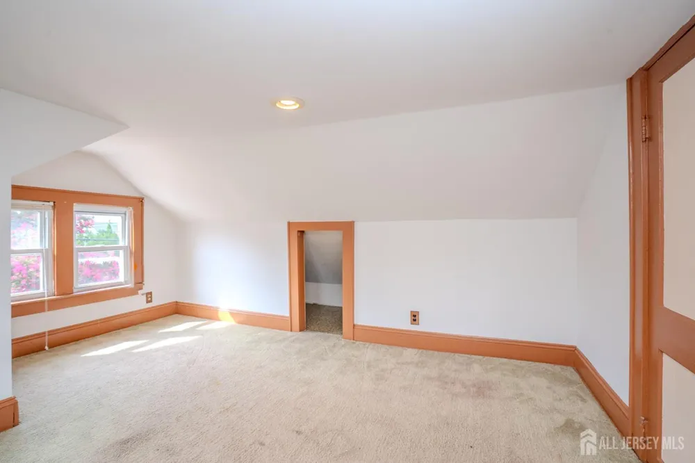 88 Coley Street Woodbridge Proper, NJ 07095