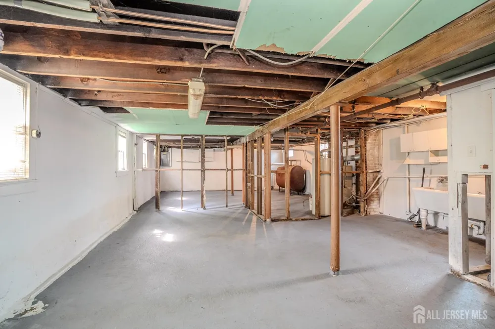 88 Coley Street Woodbridge Proper, NJ 07095