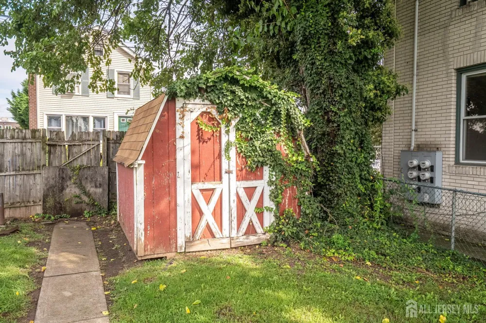 88 Coley Street Woodbridge Proper, NJ 07095