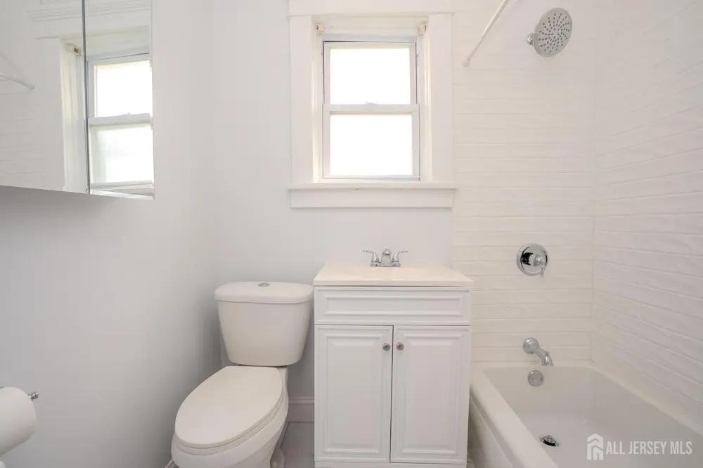 88 Coley Street Woodbridge Proper, NJ 07095