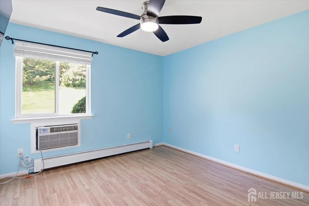 903 Cricket Lane Woodbridge Proper, NJ 07095
