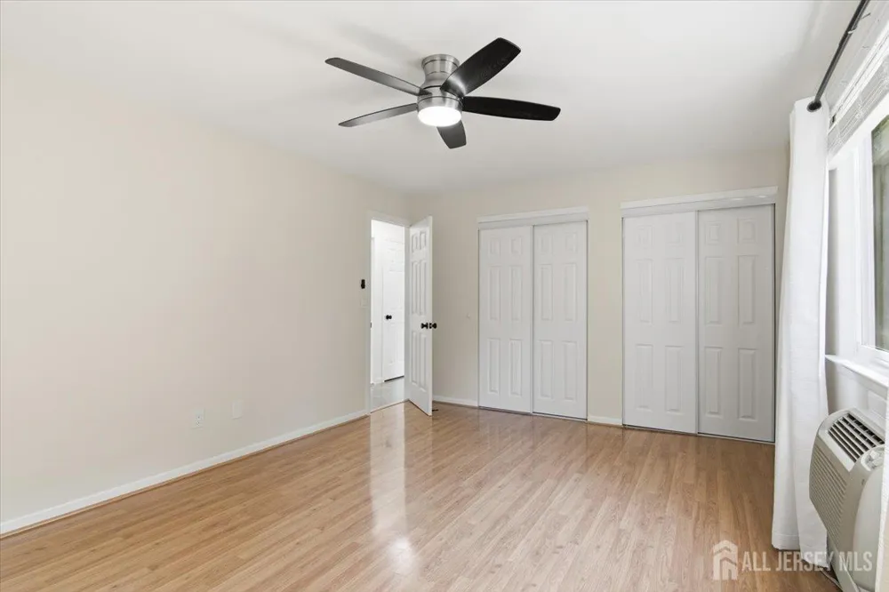 903 Cricket Lane Woodbridge Proper, NJ 07095