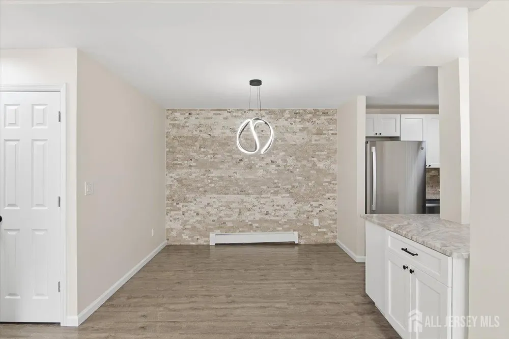 903 Cricket Lane Woodbridge Proper, NJ 07095