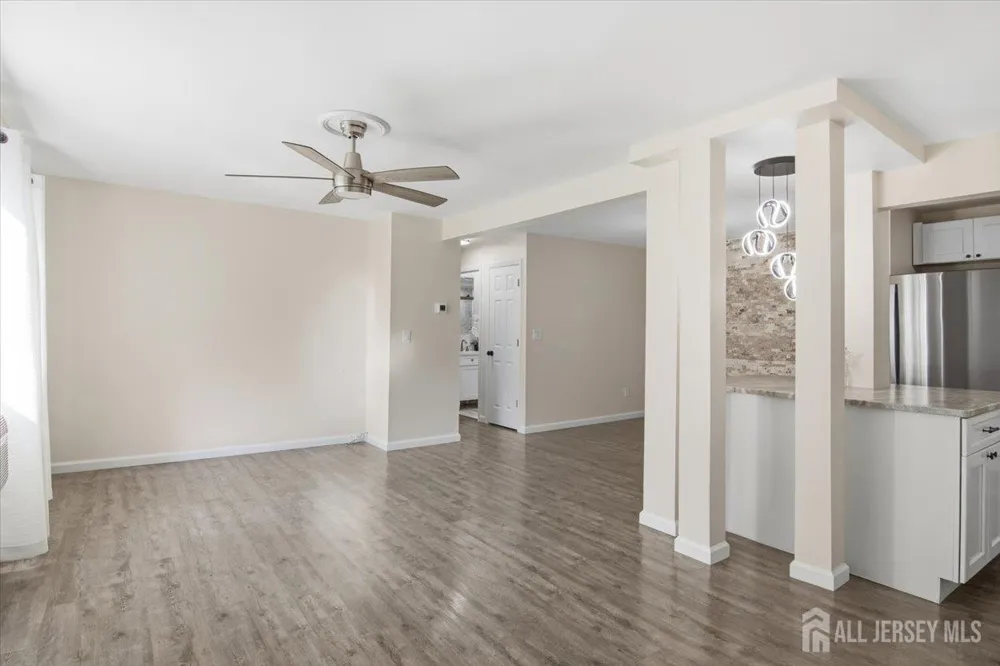 903 Cricket Lane Woodbridge Proper, NJ 07095