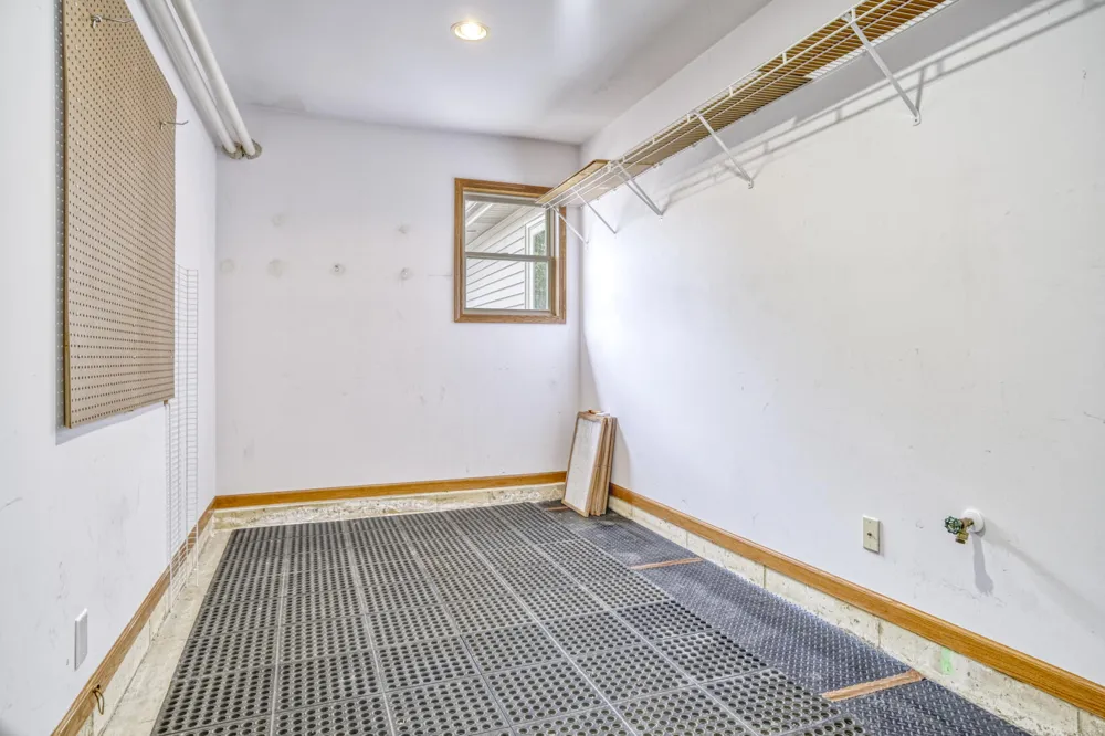 9881 Hart Street St. John, IN 46373