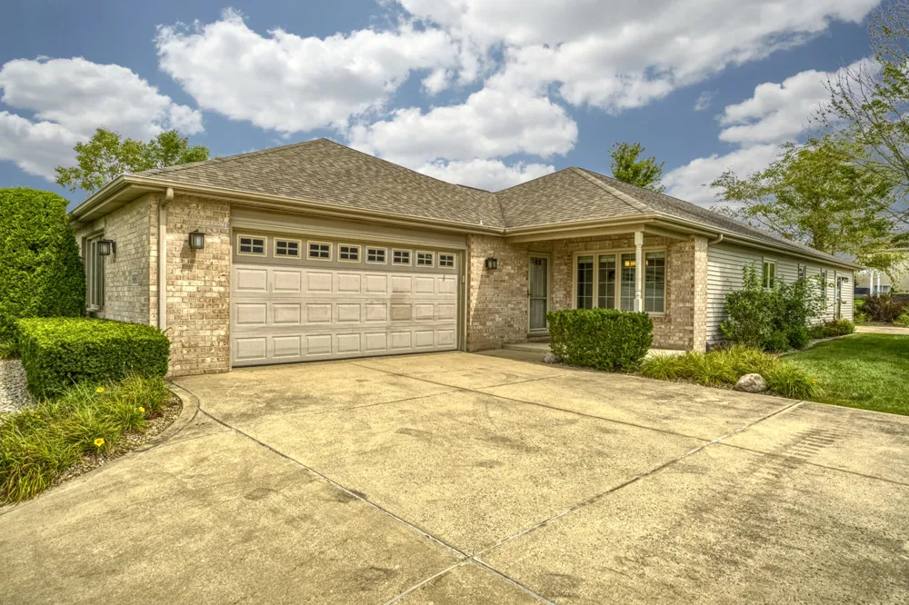 9881 Hart Street St. John, IN 46373