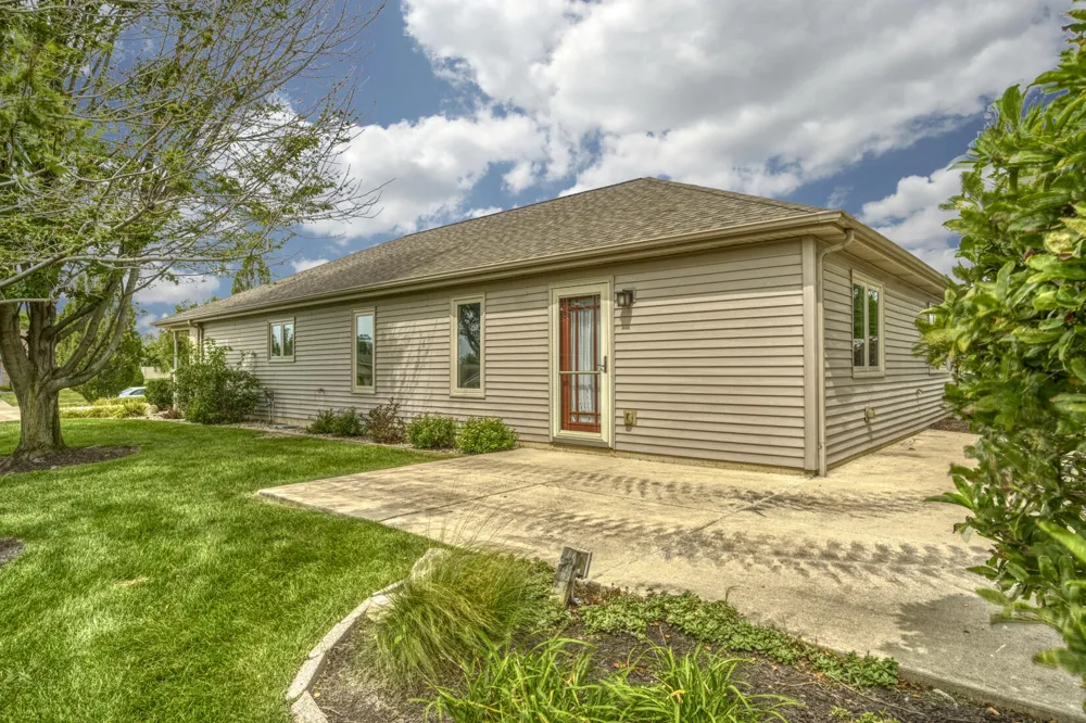 9881 Hart Street St. John, IN 46373