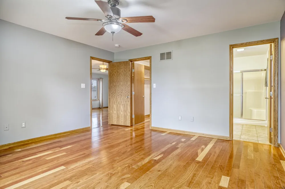 9881 Hart Street St. John, IN 46373
