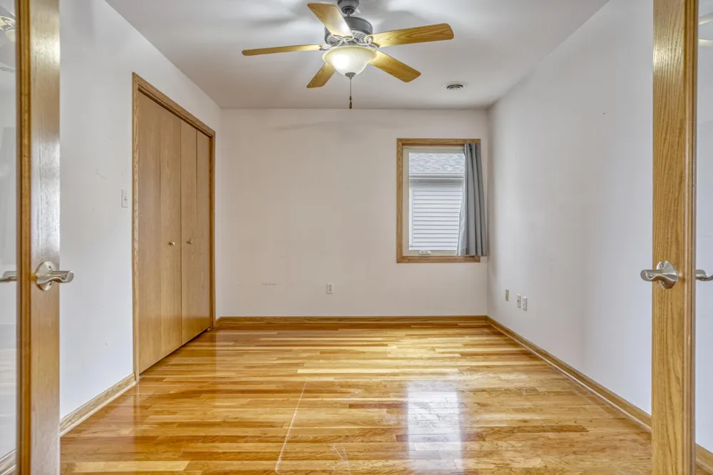 9881 Hart Street St. John, IN 46373