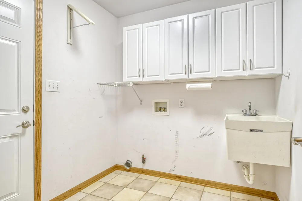 9881 Hart Street St. John, IN 46373