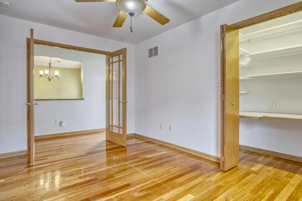 9881 Hart Street St. John, IN 46373