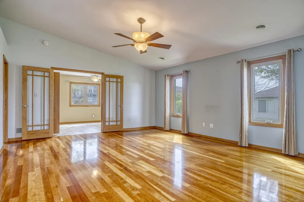 9881 Hart Street St. John, IN 46373