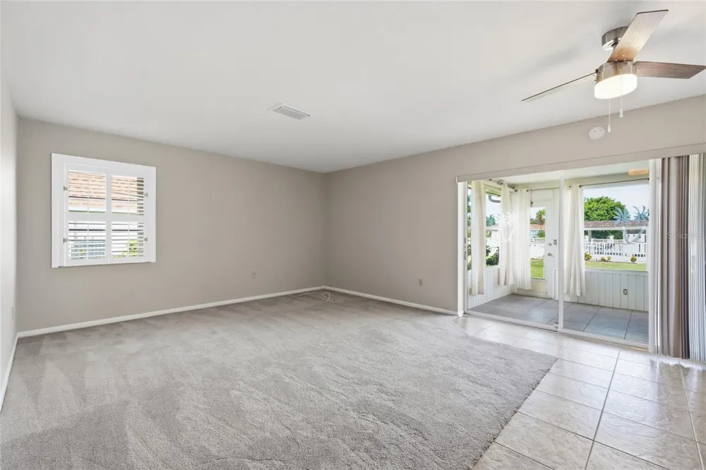 7206 10TH AVENUE W Bradenton, FL 34209