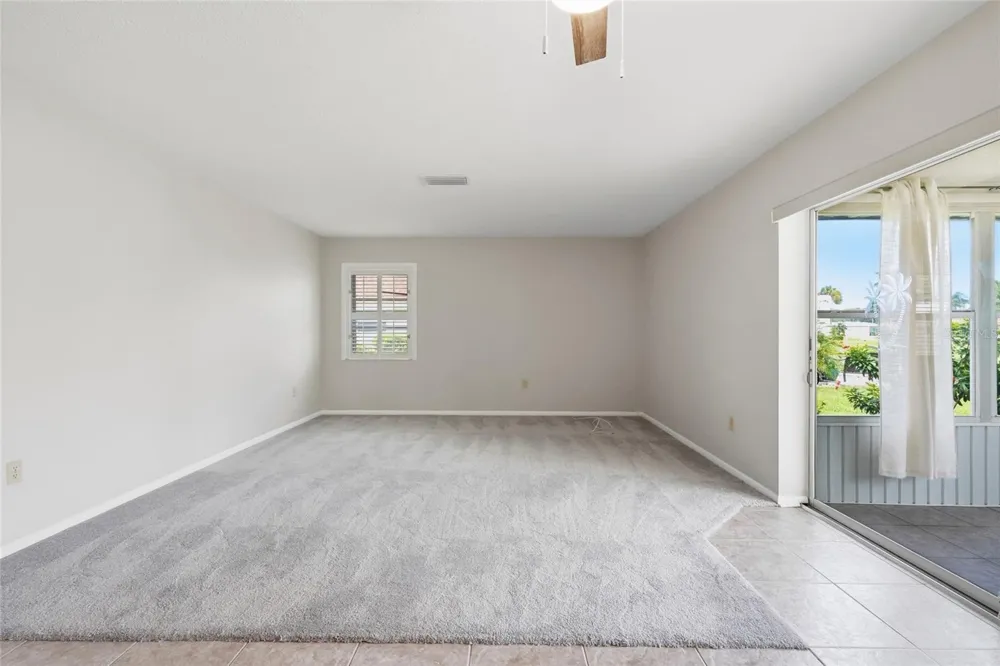 7206 10TH AVENUE W Bradenton, FL 34209