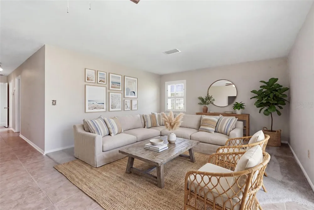 7206 10TH AVENUE W Bradenton, FL 34209