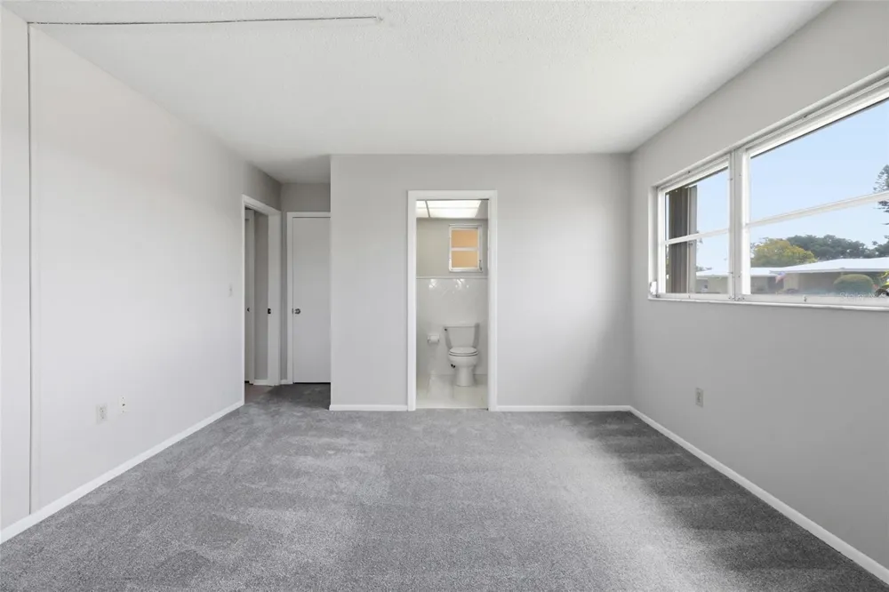 7206 10TH AVENUE W Bradenton, FL 34209