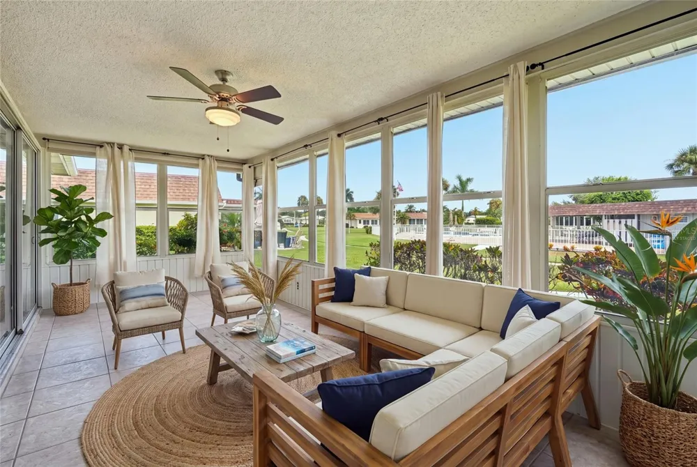 7206 10TH AVENUE W Bradenton, FL 34209