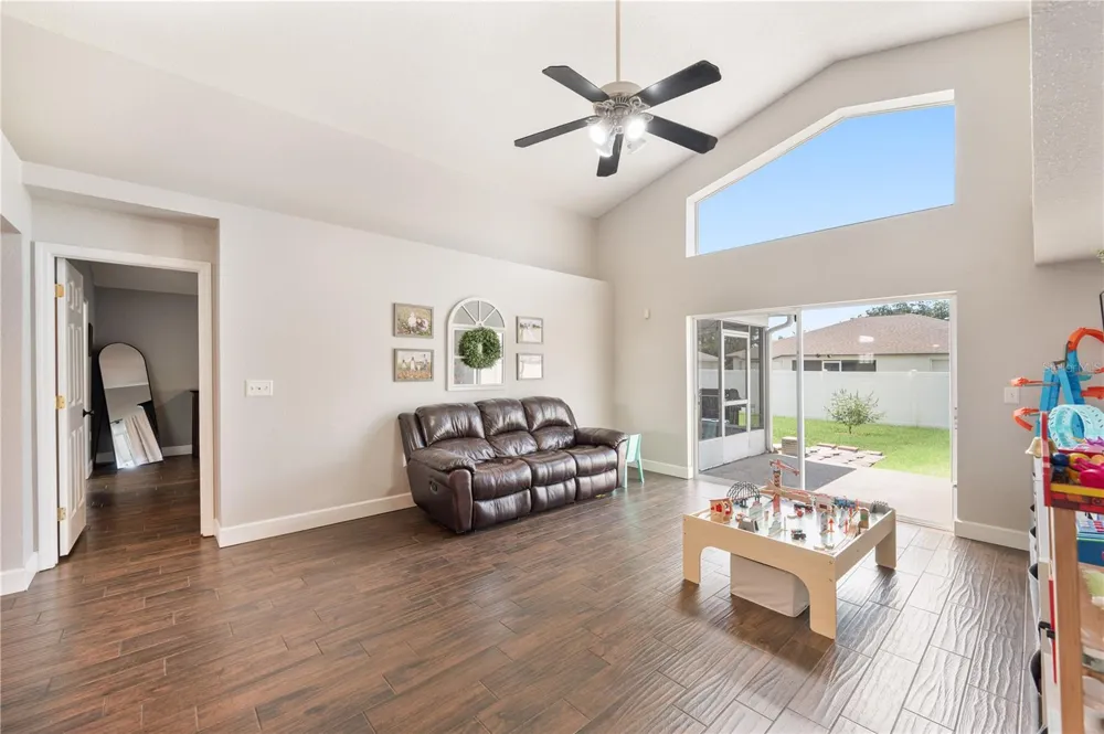 3326 MERLOT DRIVE Lakeland, FL 33811