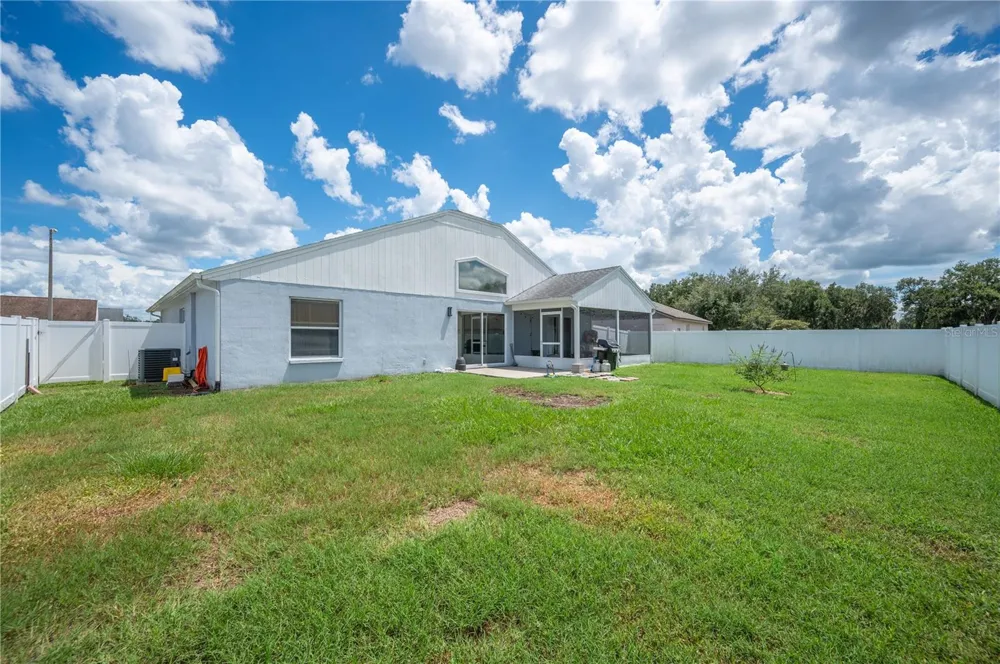 3326 MERLOT DRIVE Lakeland, FL 33811