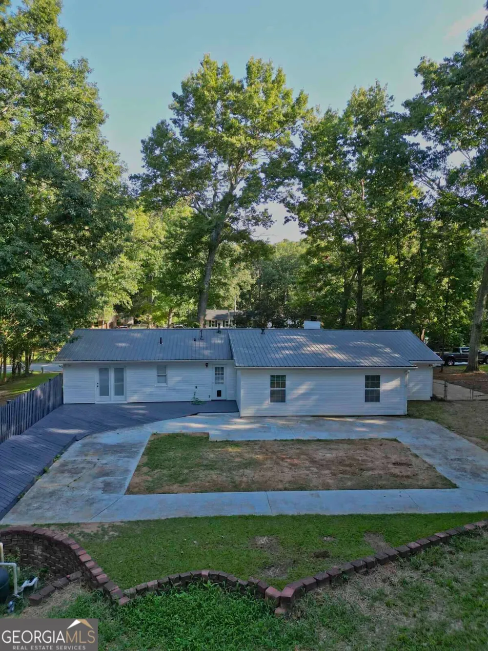 402 Trotters RDG Lawrenceville, GA 30043