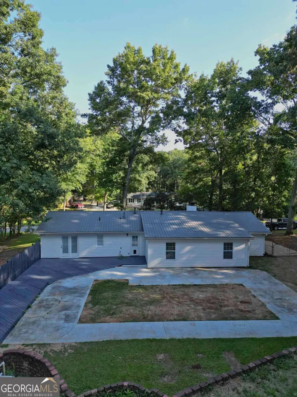 402 Trotters RDG Lawrenceville, GA 30043
