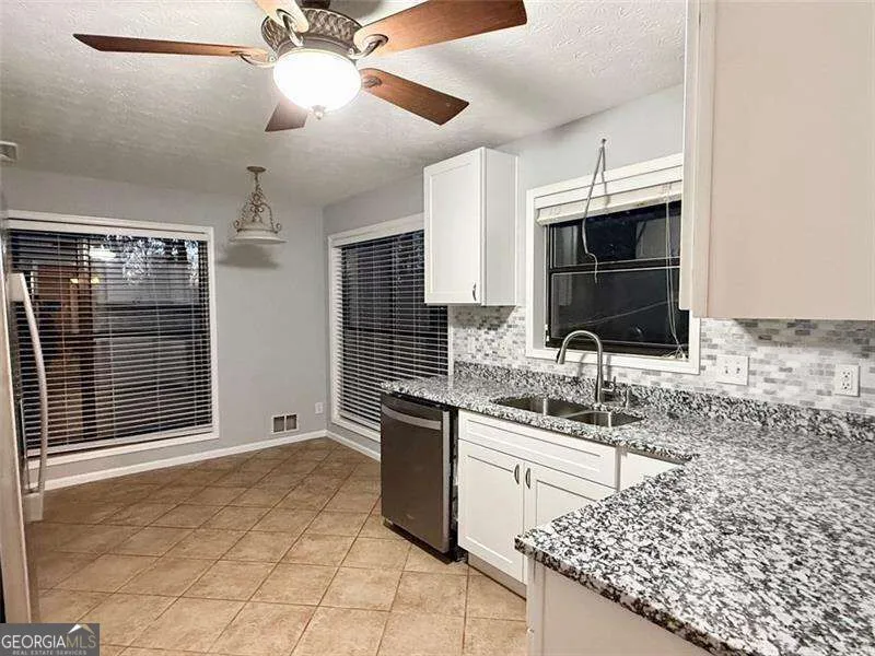 2707 HAWK DR NE Marietta, GA 30066
