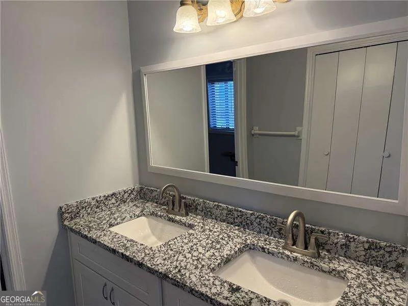 2707 HAWK DR NE Marietta, GA 30066