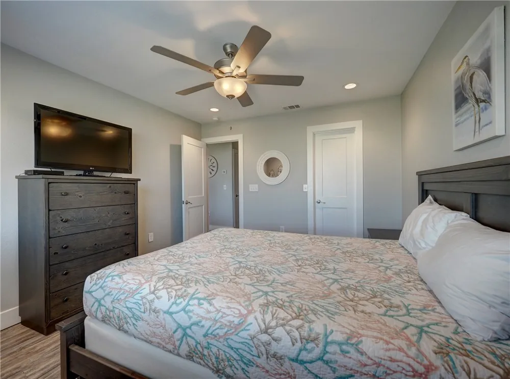 230 Cut Off #126 Port Aransas, TX 78373