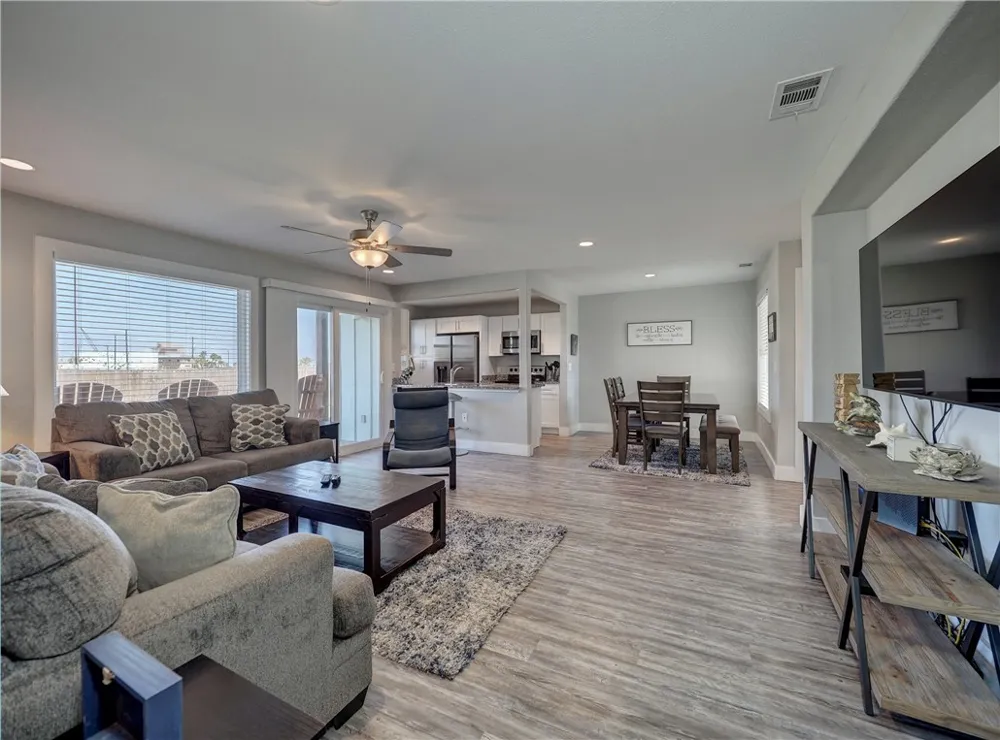230 Cut Off #126 Port Aransas, TX 78373