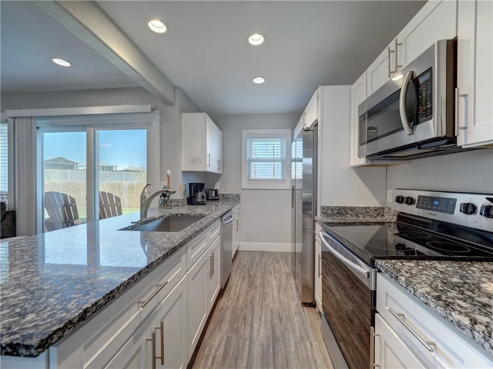 230 Cut Off #126 Port Aransas, TX 78373