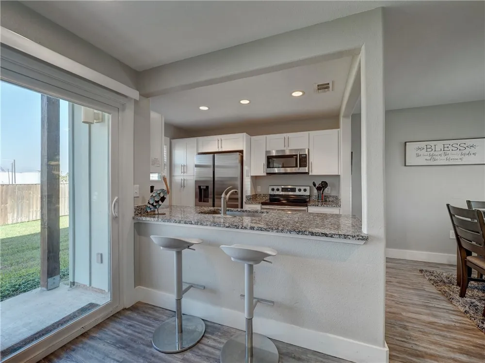 230 Cut Off #126 Port Aransas, TX 78373