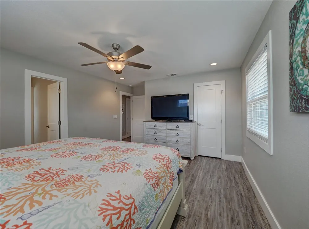 230 Cut Off #126 Port Aransas, TX 78373