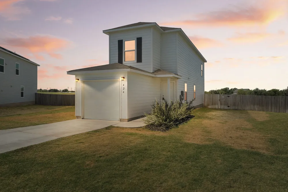 424 Marty Allen Loop Jarrell, TX 76537