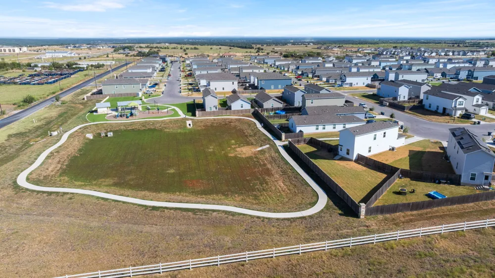 424 Marty Allen Loop Jarrell, TX 76537